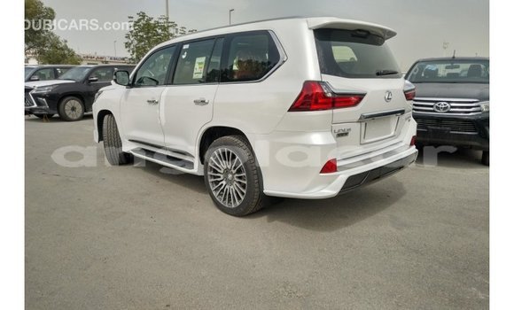 Comprar Importar Lexus LX Branco Carro em Import - Dubai em Bengo Province Comprar Importar Lexus LX Branco Carro em Import - Dubai em Bengo Province