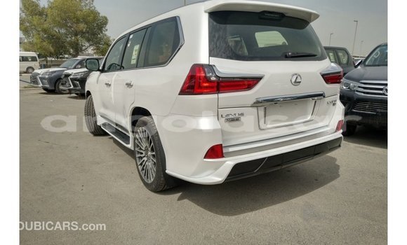 Comprar Importar Lexus LX Branco Carro em Import - Dubai em Bengo Province Comprar Importar Lexus LX Branco Carro em Import - Dubai em Bengo Province