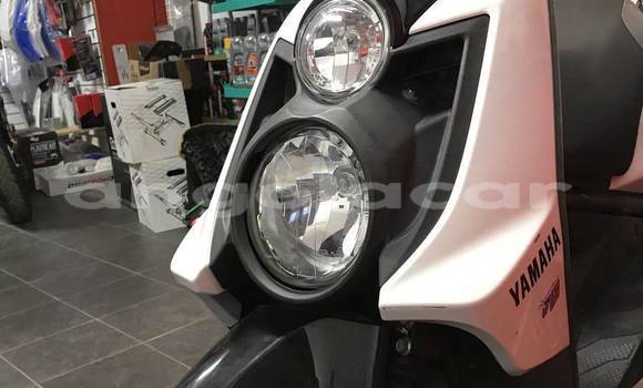 Comprar Usado Yamaha BWs Branco Moto em Caxito em Bengo Comprar Usado Yamaha BWs Branco Moto em Caxito em Bengo