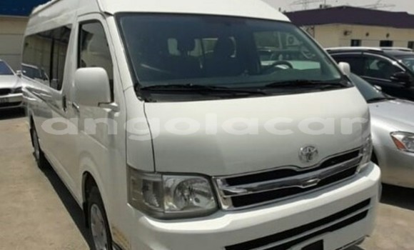 Buy Used Toyota Hiace White Car in Luanda in Luanda Province Buy Used Toyota Hiace White Car in Luanda in Luanda Province