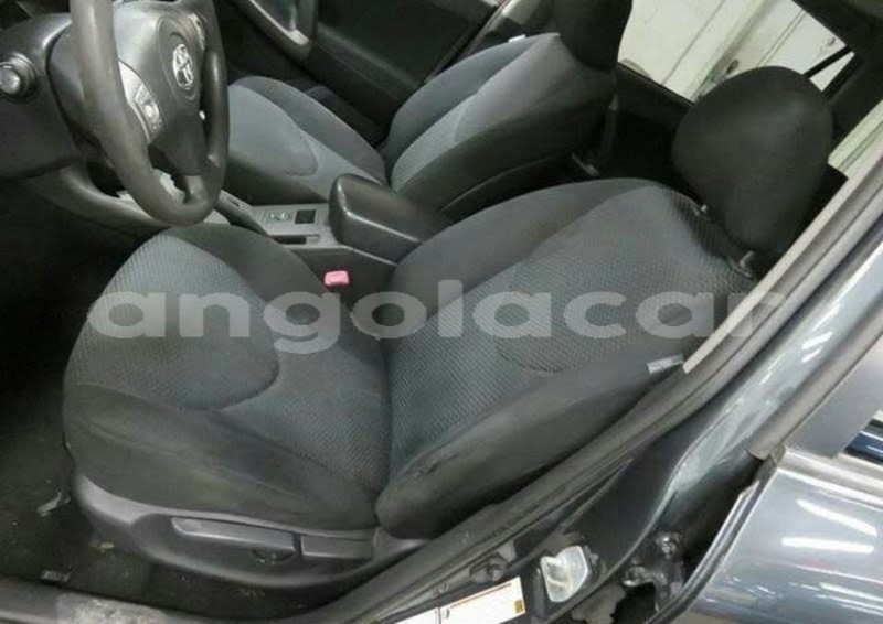 Big with watermark toyota rav4 luanda province luanda 6023