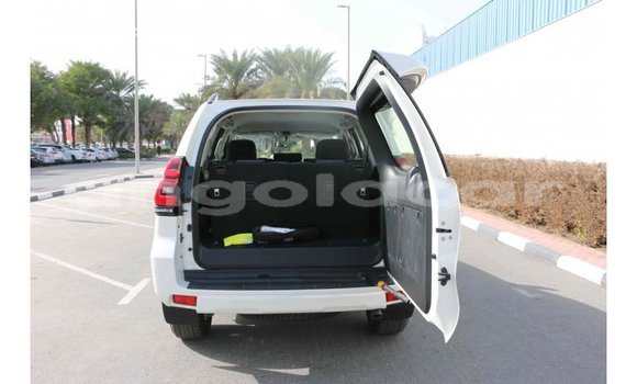 Comprar Importar Toyota Prado Branco Carro em Import - Dubai em Bengo Province Comprar Importar Toyota Prado Branco Carro em Import - Dubai em Bengo Province