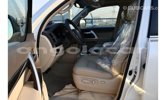 Acheter Import Voiture Toyota Land Cruiser Blanc à Import - Dubai, Province de Bengo Acheter Import Voiture Toyota Land Cruiser Blanc à Import - Dubai, Province de Bengo