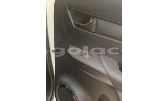 Buy Import Toyota Hilux White Car in Import - Dubai in Bengo Province Buy Import Toyota Hilux White Car in Import - Dubai in Bengo Province