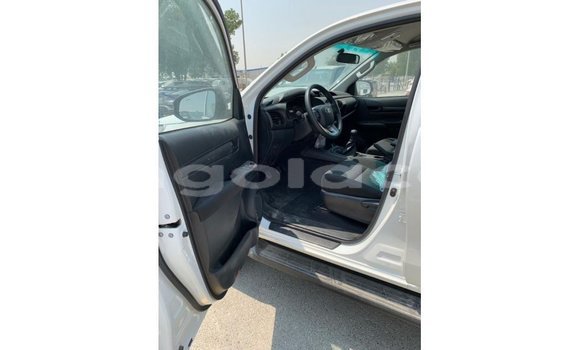 Buy Import Toyota Hilux White Car in Import - Dubai in Bengo Province Buy Import Toyota Hilux White Car in Import - Dubai in Bengo Province