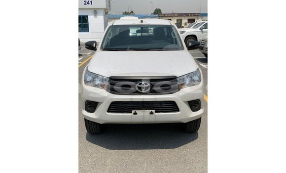 Buy Import Toyota Hilux White Car in Import - Dubai in Bengo Province Buy Import Toyota Hilux White Car in Import - Dubai in Bengo Province