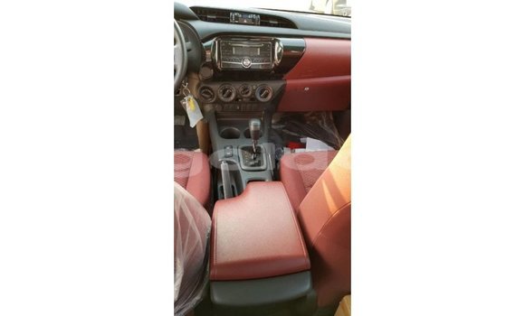 Buy Import Toyota Hilux Black Car in Import - Dubai in Bengo Province Buy Import Toyota Hilux Black Car in Import - Dubai in Bengo Province