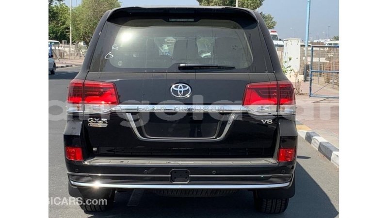 Big with watermark toyota land cruiser bengo province import dubai 6164