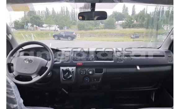 Buy Import Toyota Hiace White Car in Import - Dubai in Bengo Province Buy Import Toyota Hiace White Car in Import - Dubai in Bengo Province