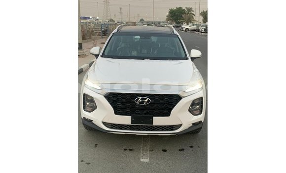 Buy Import Hyundai Santa Fe White Car in Import - Dubai in Bengo Province Buy Import Hyundai Santa Fe White Car in Import - Dubai in Bengo Province