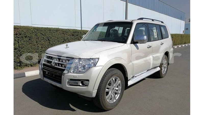 Big with watermark mitsubishi pajero bengo province import dubai 6170