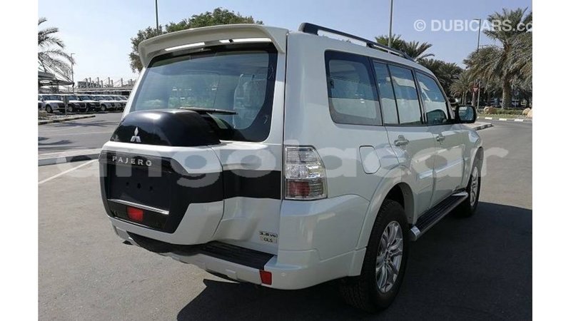 Big with watermark mitsubishi pajero bengo province import dubai 6170