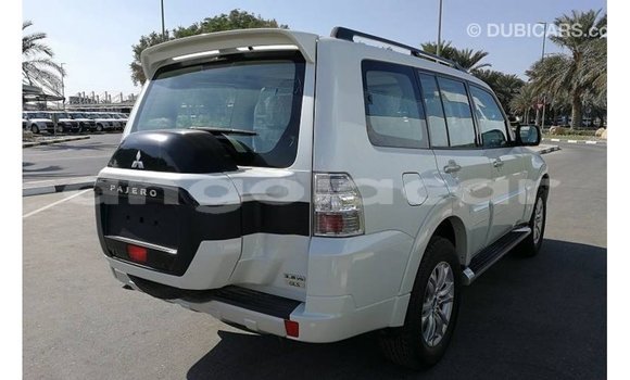 Buy Import Mitsubishi Pajero White Car in Import - Dubai in Bengo Province Buy Import Mitsubishi Pajero White Car in Import - Dubai in Bengo Province