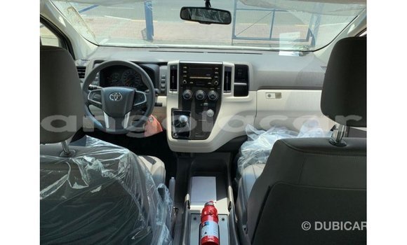 Buy Import Toyota Hiace White Car in Import - Dubai in Bengo Province Buy Import Toyota Hiace White Car in Import - Dubai in Bengo Province