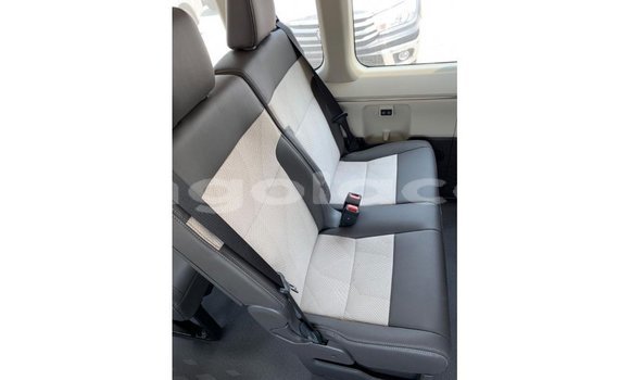Buy Import Toyota Hiace White Car in Import - Dubai in Bengo Province Buy Import Toyota Hiace White Car in Import - Dubai in Bengo Province