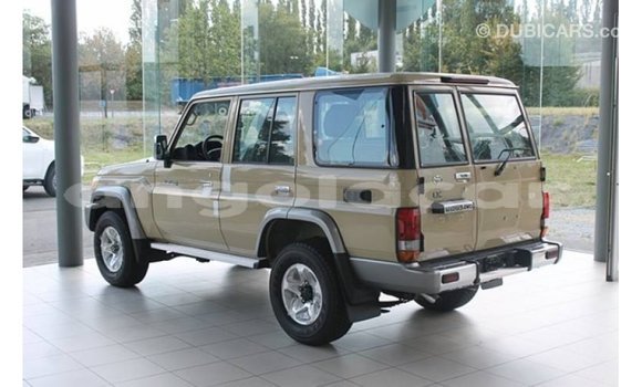 Buy Import Toyota Land Cruiser Beige Car in Import - Dubai in Bengo Province Buy Import Toyota Land Cruiser Beige Car in Import - Dubai in Bengo Province