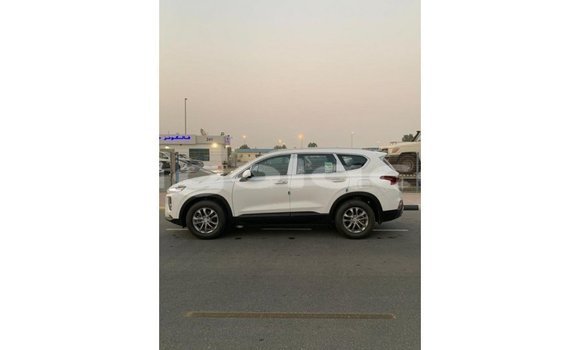Buy Import Hyundai Santa Fe White Car in Import - Dubai in Bengo Province Buy Import Hyundai Santa Fe White Car in Import - Dubai in Bengo Province
