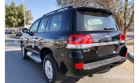 Acheter Import Voiture Toyota Land Cruiser Noir à Import - Dubai, Province de Bengo Acheter Import Voiture Toyota Land Cruiser Noir à Import - Dubai, Province de Bengo