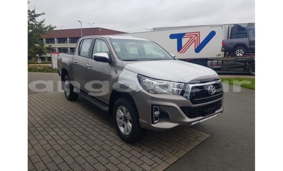 Buy Import Toyota Hilux Brown Car in Import - Dubai in Bengo Province Buy Import Toyota Hilux Brown Car in Import - Dubai in Bengo Province