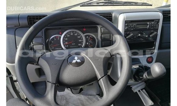 Buy Import Mitsubishi Carisma White Car in Import - Dubai in Bengo Province Buy Import Mitsubishi Carisma White Car in Import - Dubai in Bengo Province