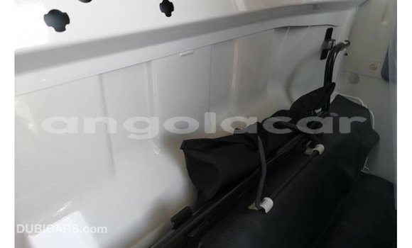 Buy Import Mitsubishi Carisma White Car in Import - Dubai in Bengo Province Buy Import Mitsubishi Carisma White Car in Import - Dubai in Bengo Province