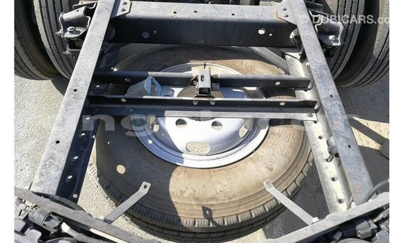 Buy Import Mitsubishi Carisma White Car in Import - Dubai in Bengo Province Buy Import Mitsubishi Carisma White Car in Import - Dubai in Bengo Province