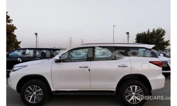 Buy Import Toyota Fortuner White Car in Import - Dubai in Bengo Province Buy Import Toyota Fortuner White Car in Import - Dubai in Bengo Province