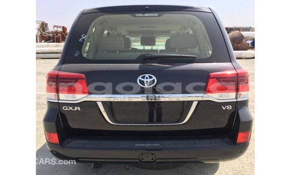 Acheter Import Voiture Toyota Land Cruiser Noir à Import - Dubai, Province de Bengo Acheter Import Voiture Toyota Land Cruiser Noir à Import - Dubai, Province de Bengo