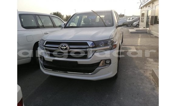 Acheter Import Voiture Toyota Land Cruiser Blanc à Import - Dubai, Province de Bengo Acheter Import Voiture Toyota Land Cruiser Blanc à Import - Dubai, Province de Bengo