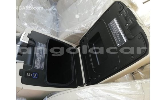 Acheter Import Voiture Toyota Land Cruiser Blanc à Import - Dubai, Province de Bengo Acheter Import Voiture Toyota Land Cruiser Blanc à Import - Dubai, Province de Bengo