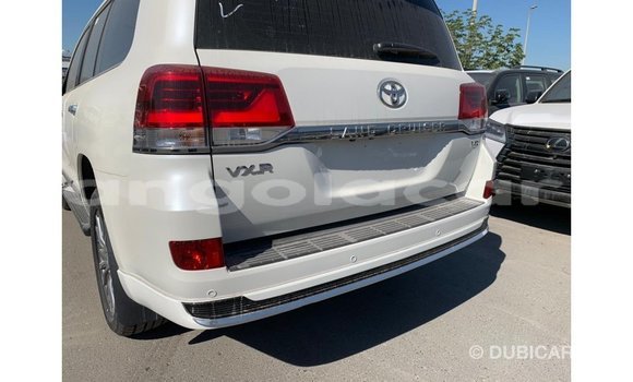 Buy Import Toyota Land Cruiser White Car in Import - Dubai in Bengo Province Buy Import Toyota Land Cruiser White Car in Import - Dubai in Bengo Province