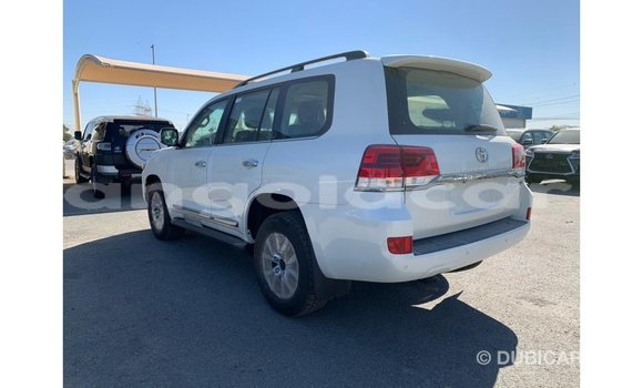 Comprar Importar Toyota Land Cruiser Branco Carro em Import - Dubai em Bengo Province Comprar Importar Toyota Land Cruiser Branco Carro em Import - Dubai em Bengo Province