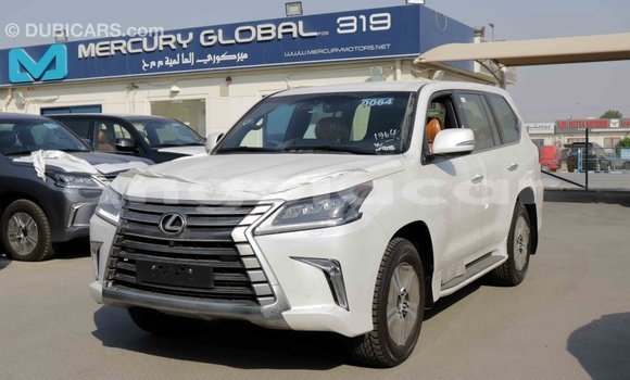 Comprar Importar Lexus LX Branco Carro em Import - Dubai em Bengo Province Comprar Importar Lexus LX Branco Carro em Import - Dubai em Bengo Province