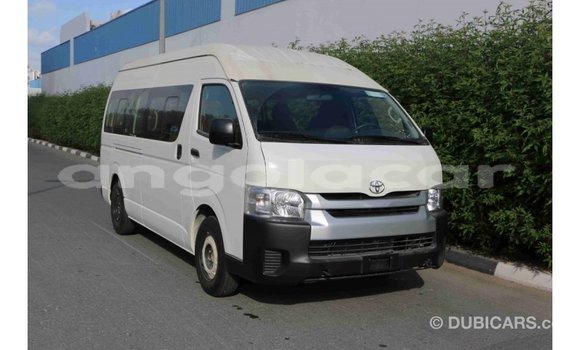Acheter Import Voiture Toyota Hiace Blanc à Import - Dubai, Province de Bengo Acheter Import Voiture Toyota Hiace Blanc à Import - Dubai, Province de Bengo