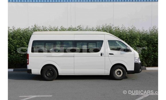 Acheter Import Voiture Toyota Hiace Blanc à Import - Dubai, Province de Bengo Acheter Import Voiture Toyota Hiace Blanc à Import - Dubai, Province de Bengo