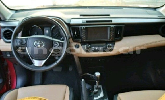 Acheter Occasion Voiture Toyota RAV4 Rouge à Luanda, Province de Luanda Acheter Occasion Voiture Toyota RAV4 Rouge à Luanda, Province de Luanda