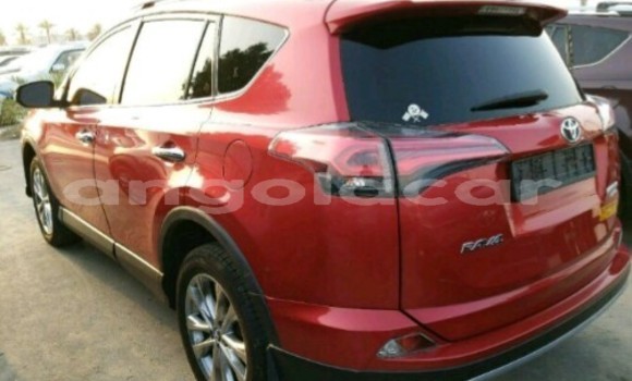 Acheter Occasion Voiture Toyota RAV4 Rouge à Luanda, Province de Luanda Acheter Occasion Voiture Toyota RAV4 Rouge à Luanda, Province de Luanda