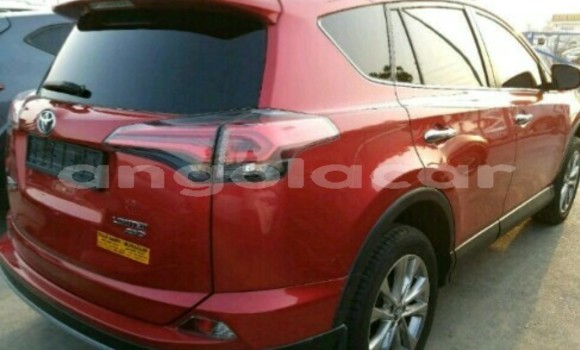 Acheter Occasion Voiture Toyota RAV4 Rouge à Luanda, Province de Luanda Acheter Occasion Voiture Toyota RAV4 Rouge à Luanda, Province de Luanda