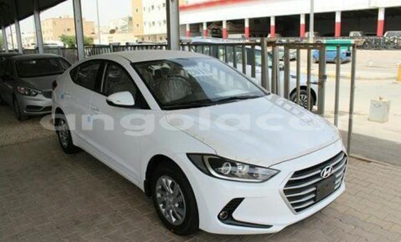 Comprar Novo Hyundai Elantra Branco Carro em Luena em Moxico Comprar Novo Hyundai Elantra Branco Carro em Luena em Moxico