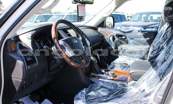 Comprar Importar Infiniti Q Branco Carro em Import - Dubai em Bengo Province Comprar Importar Infiniti Q Branco Carro em Import - Dubai em Bengo Province