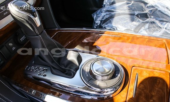 Comprar Importar Infiniti Q Branco Carro em Import - Dubai em Bengo Province Comprar Importar Infiniti Q Branco Carro em Import - Dubai em Bengo Province