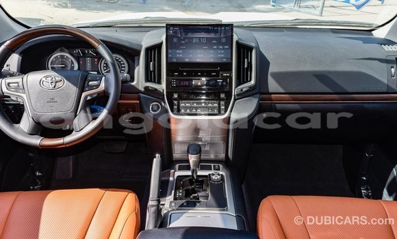 Comprar Importar Toyota Land Cruiser Branco Carro em Import - Dubai em Bengo Province Comprar Importar Toyota Land Cruiser Branco Carro em Import - Dubai em Bengo Province