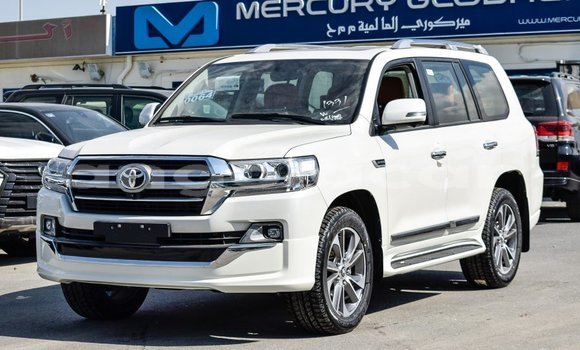 Comprar Importar Toyota Land Cruiser Branco Carro em Import - Dubai em Bengo Province Comprar Importar Toyota Land Cruiser Branco Carro em Import - Dubai em Bengo Province