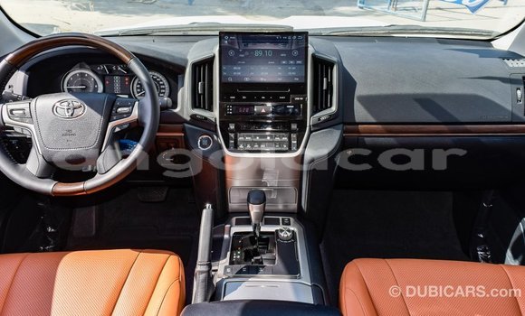 Comprar Importar Toyota Land Cruiser Branco Carro em Import - Dubai em Bengo Province Comprar Importar Toyota Land Cruiser Branco Carro em Import - Dubai em Bengo Province