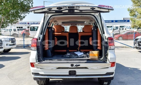 Comprar Importar Toyota Land Cruiser Branco Carro em Import - Dubai em Bengo Province Comprar Importar Toyota Land Cruiser Branco Carro em Import - Dubai em Bengo Province