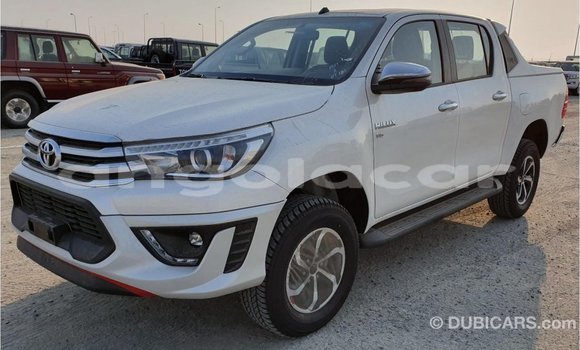 Comprar Importar Toyota Hilux Branco Carro em Import - Dubai em Bengo Province Comprar Importar Toyota Hilux Branco Carro em Import - Dubai em Bengo Province