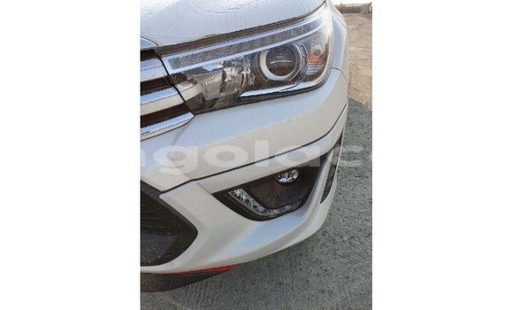 Comprar Importar Toyota Hilux Branco Carro em Import - Dubai em Bengo Province Comprar Importar Toyota Hilux Branco Carro em Import - Dubai em Bengo Province