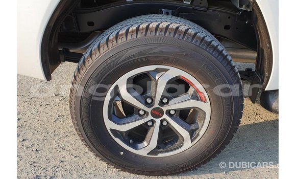 Comprar Importar Toyota Hilux Branco Carro em Import - Dubai em Bengo Province Comprar Importar Toyota Hilux Branco Carro em Import - Dubai em Bengo Province