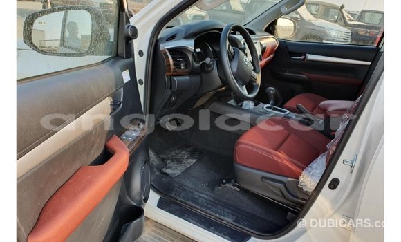 Comprar Importar Toyota Hilux Branco Carro em Import - Dubai em Bengo Province Comprar Importar Toyota Hilux Branco Carro em Import - Dubai em Bengo Province