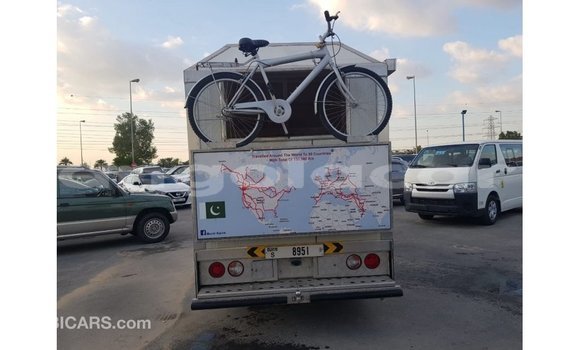 Buy Import Kia Carens White Car in Import - Dubai in Bengo Province Buy Import Kia Carens White Car in Import - Dubai in Bengo Province